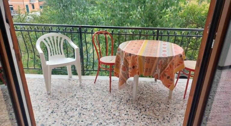 Rental apartment with terrace — photo 3