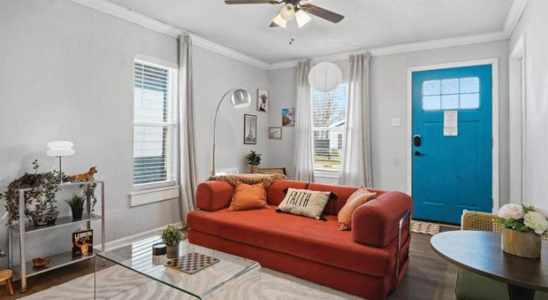 Charming vacation home | Pets allowed in San Antonio, TX