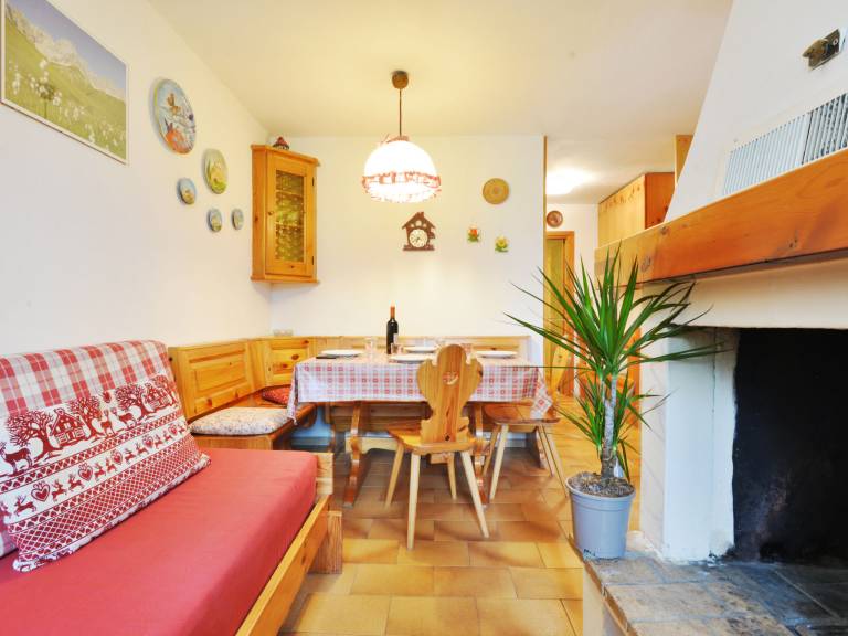 Apartment with terrace & garden | Mountain view — photo 3