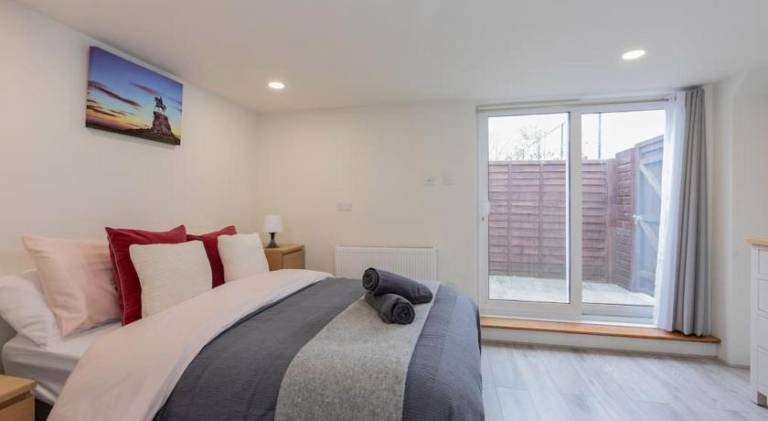 Rental apartment with 2 rooms for 4 persons — photo 2