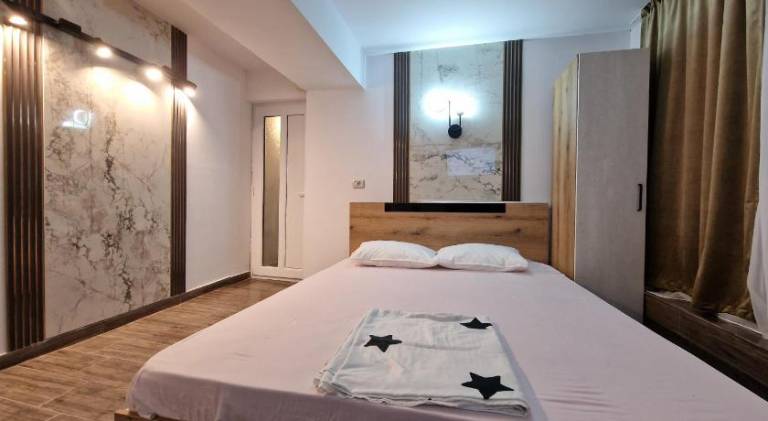 Serviced apartment with 2 rooms for 5 persons in Constanta