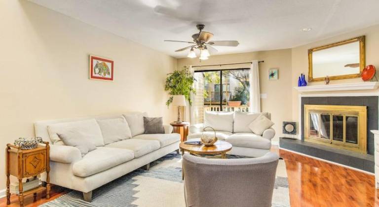 Apartment with pool in Cordova, AL