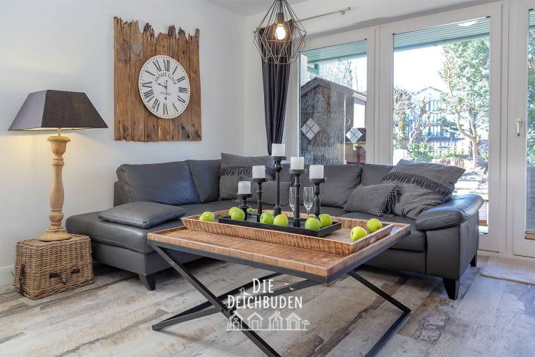 Holiday apartment with yard & terrace — photo 3