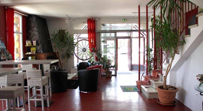 Logis Hotels - Hotel et Restaurant Le Relais des Garrigues — photo 5