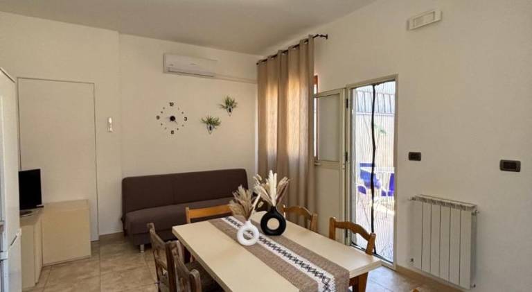 House with 2 rooms for 6 persons — photo 4