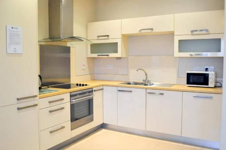 Carrick Plaza Suites & Apartments