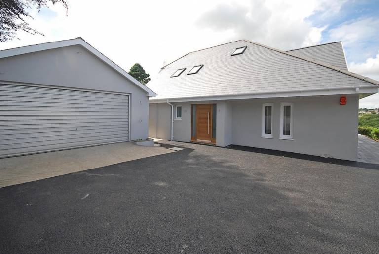 House  Saundersfoot