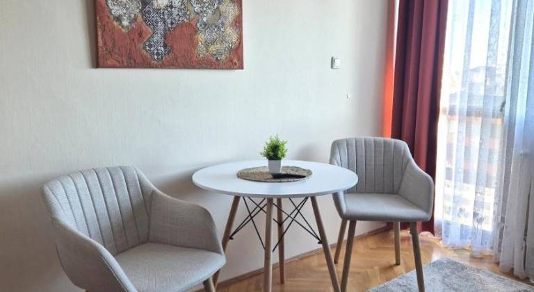 Holiday apartment with barbecue, terrace & yard — photo 5