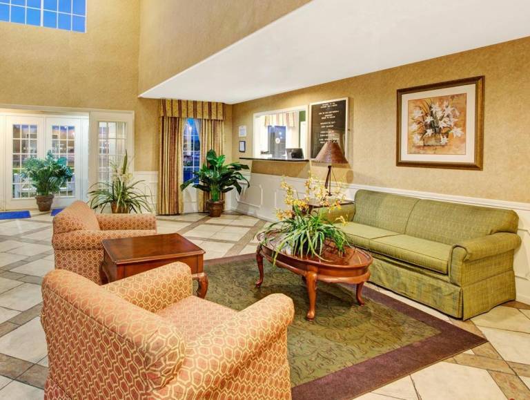 Baymont by Wyndham Gaffney — photo 4