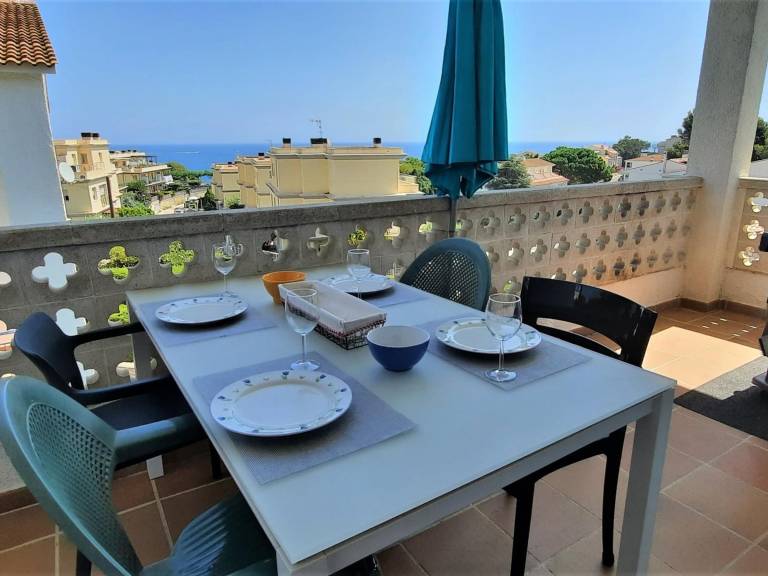 Apartment in Llançà with private pool, WiFi, parking and pets allowed — photo 3