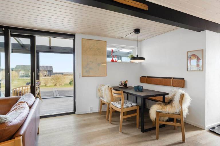 Vacation home with patio & BBQ — photo 4