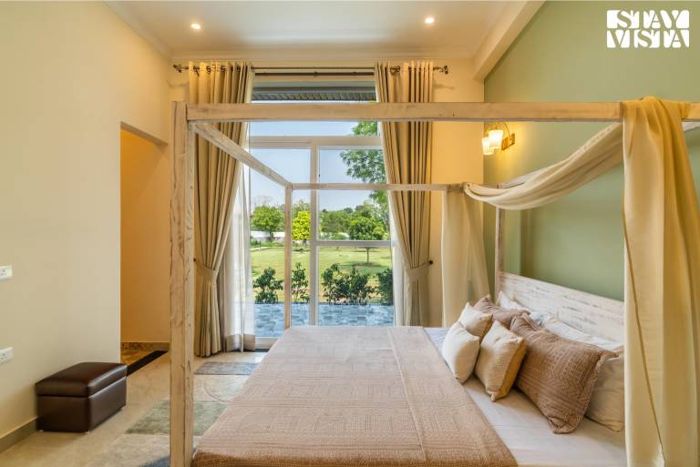 Villa with private pool, BBQ & garden | Pet-friendly — photo 2