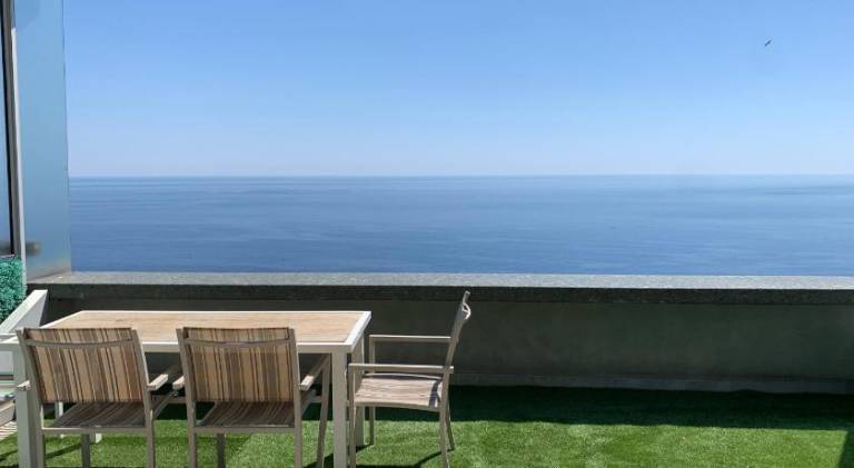 Rental apartment with pool in Èze
