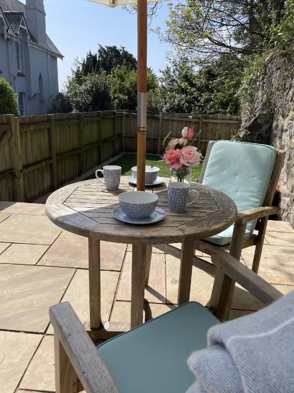 The Stables: Detached Cottage with Private Garden & Hot Tub — photo 5