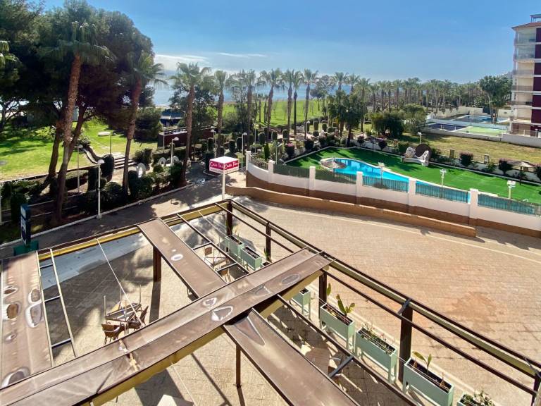 Apartment with garden, pool & patio — photo 3