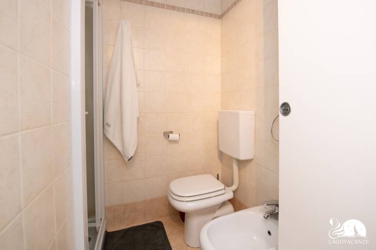 Holiday apartment with garden — photo 4
