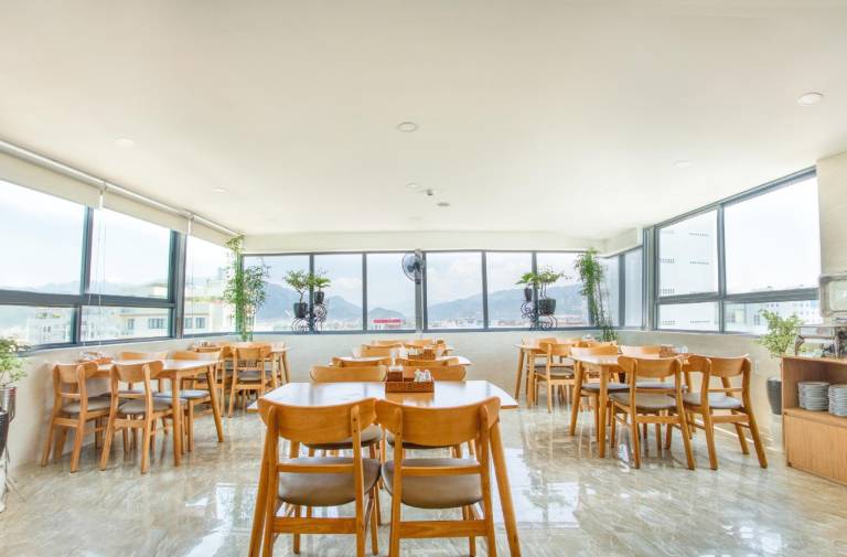 Dolphin Hotel Nha Trang — photo 4
