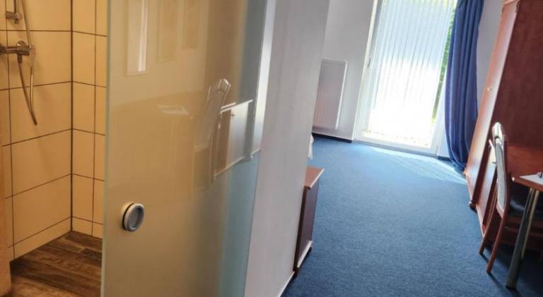 Hotel Hoyers in Pinneberg, Free Parking and WiFi in Elmshorn