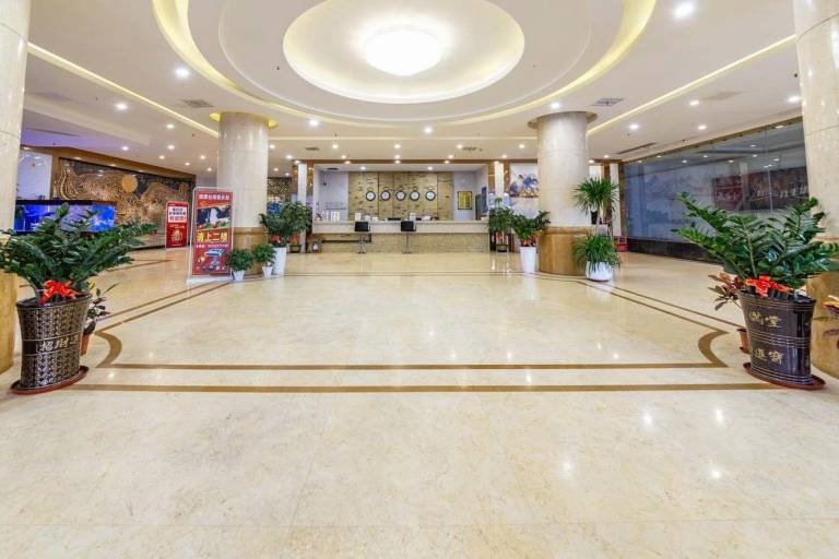 Guangzhou Prince Hotel (Huadu Shiling Leather City Store) — photo 2