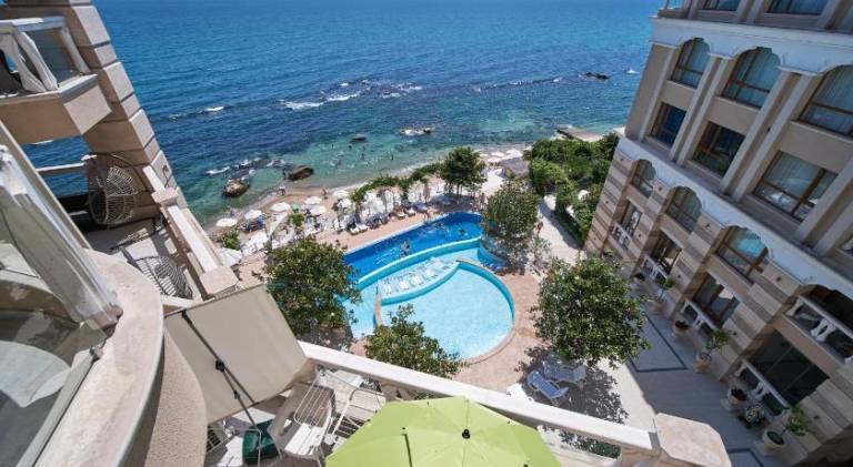 Apartment with pool, yard & terrace | Close to the beach | Dogs allowed — photo 4