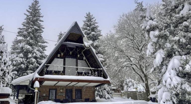 Chalet with 1 room for 4 persons in Suhl