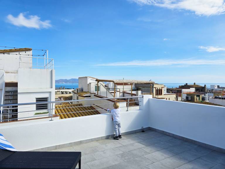 Fully equipped nice apartment with terrace | Next to the beach | Pets are welcome — photo 2
