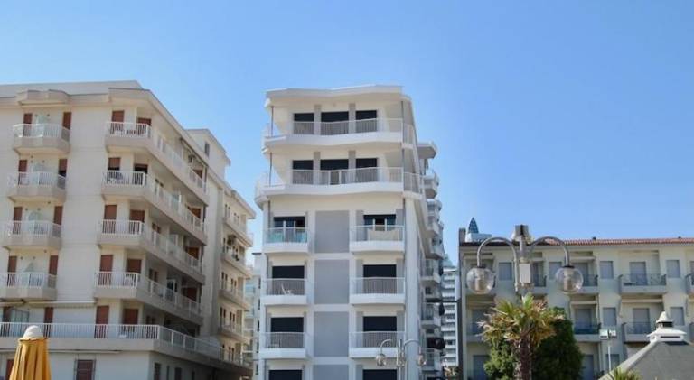 Rental apartment with terrace | Beach nearby | Pets allowed in Jesolo
