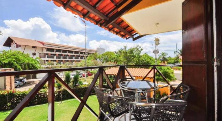 Lodge with BBQ, pool & yard | Close to the beach | Dogs allowed in Ipojuca