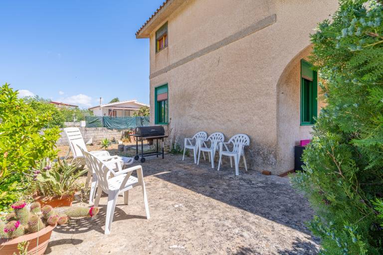 Villa with patio, garden & barbecue | Garden view — photo 2