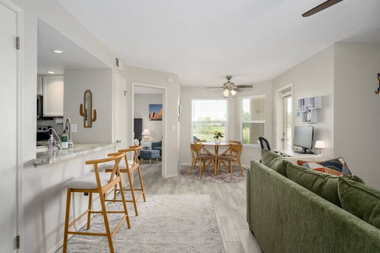 Condo with hot tub & heated pool | Golf view — photo 4