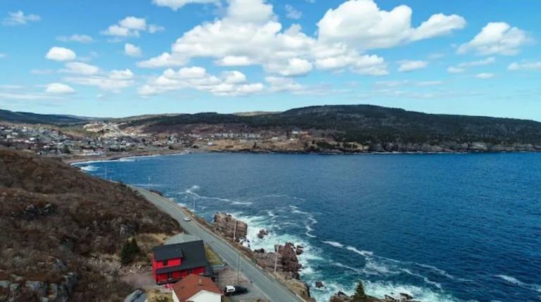 House  Petty Harbour-Maddox Cove