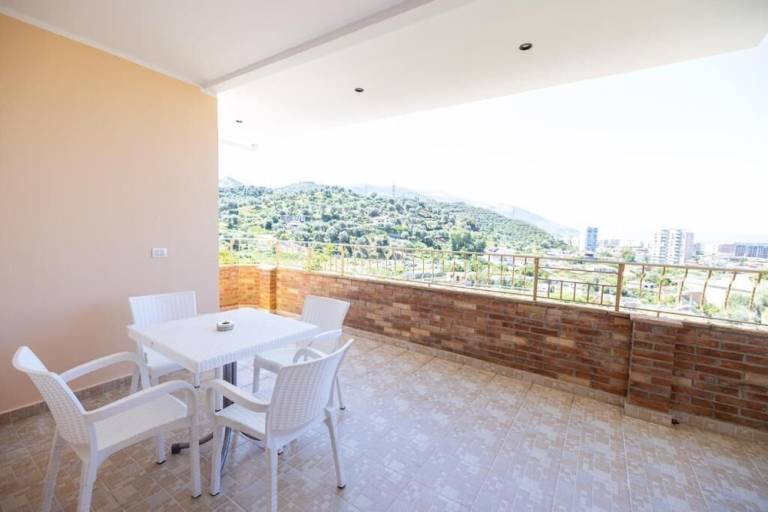 Villa  Vlorë