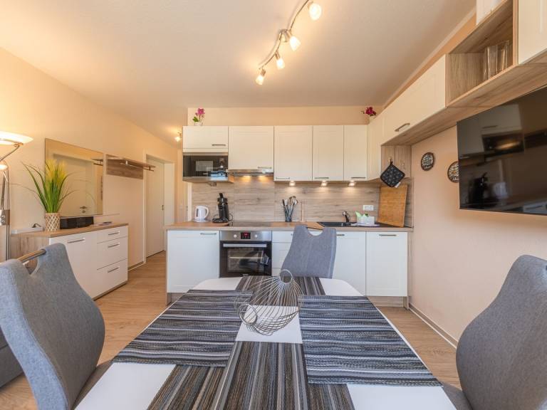 Komfortable Ferienwohnung mit Balkon und moderner Ausstattung in Graal-Müritz in Graal Mueritz
