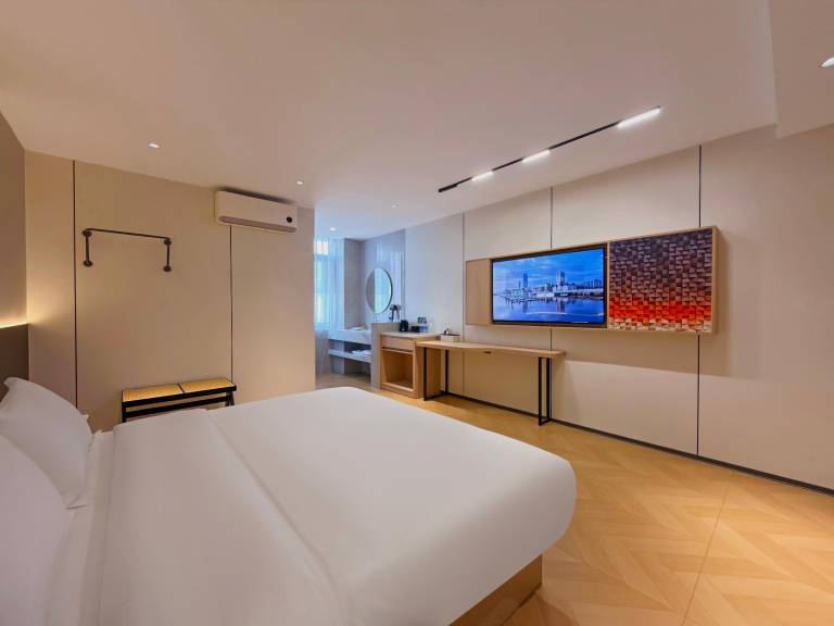 HuaHang Hotel - Free Shuttle&Free Breakfast - CAN in Guangzhou