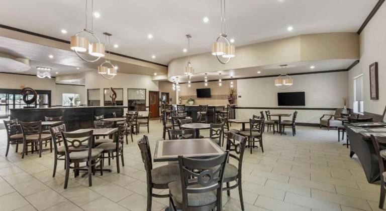 Best Western Plus Texoma Hotel & Suites — photo 2