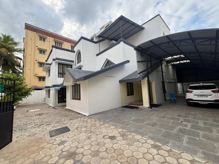 450 m&sup2; Ferienhaus