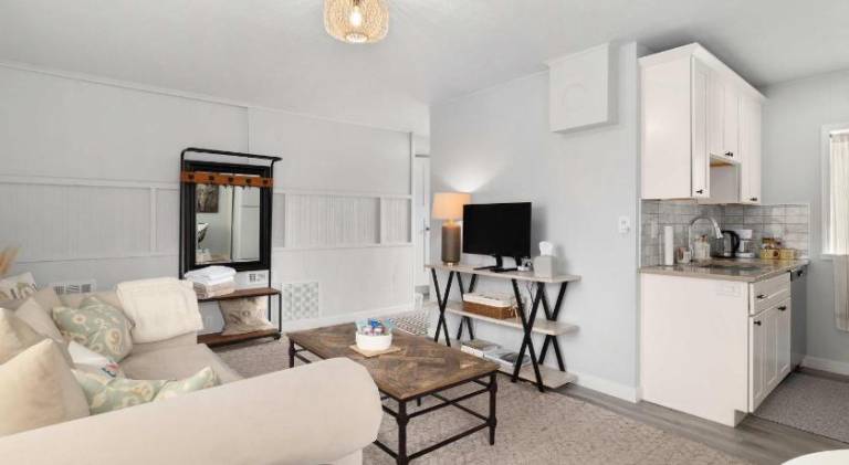 Downtown location Near the Beach Dog Friendly in Lynnwood, WA