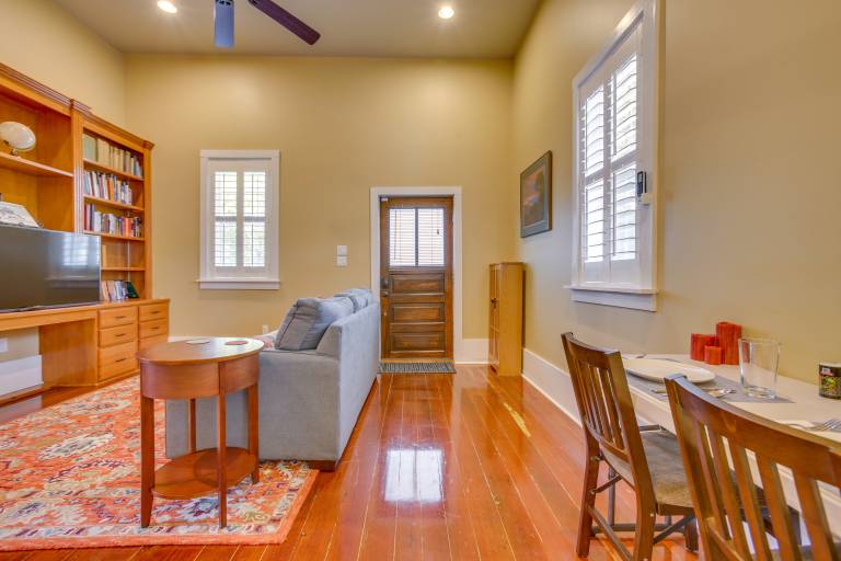 Cozy New Orleans Getaway Near Magazine Street