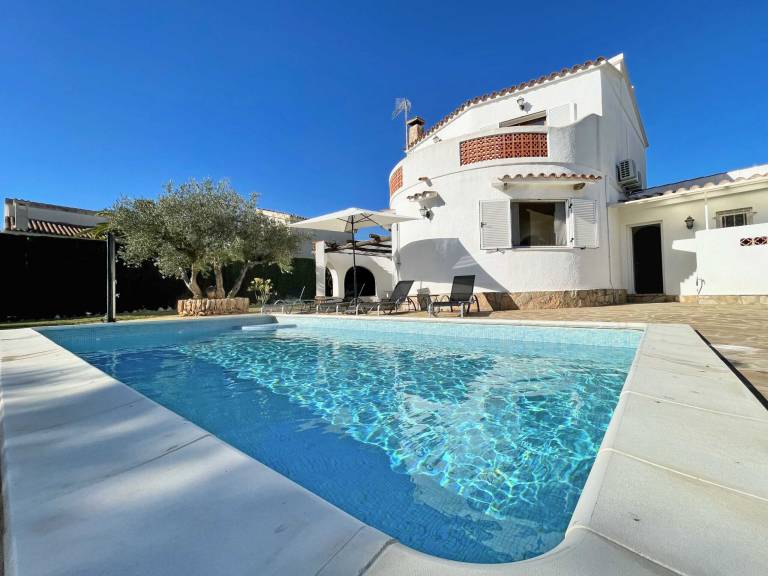 Villa L'Ampolla