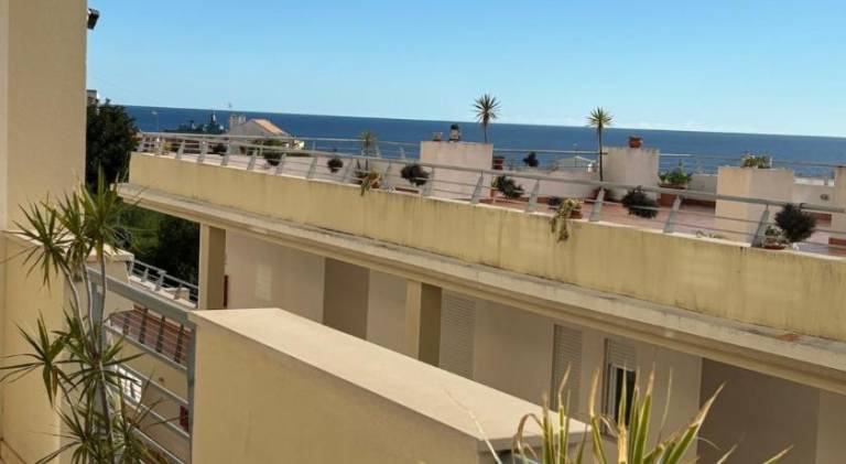 Apartment with terrace — photo 5