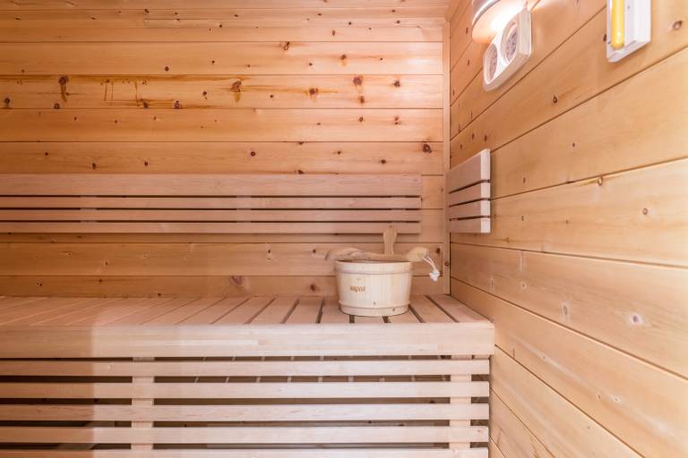 Vacation home with garden, sauna & terrace | Mountain view — photo 3