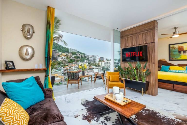 Condo with pool & jacuzzi | Mountain view — photo 4