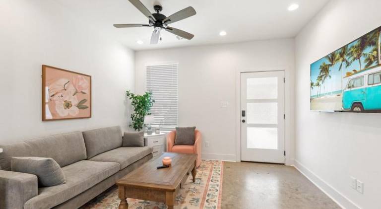 Pleasant apartment | Pet-friendly in Lafayette, LA