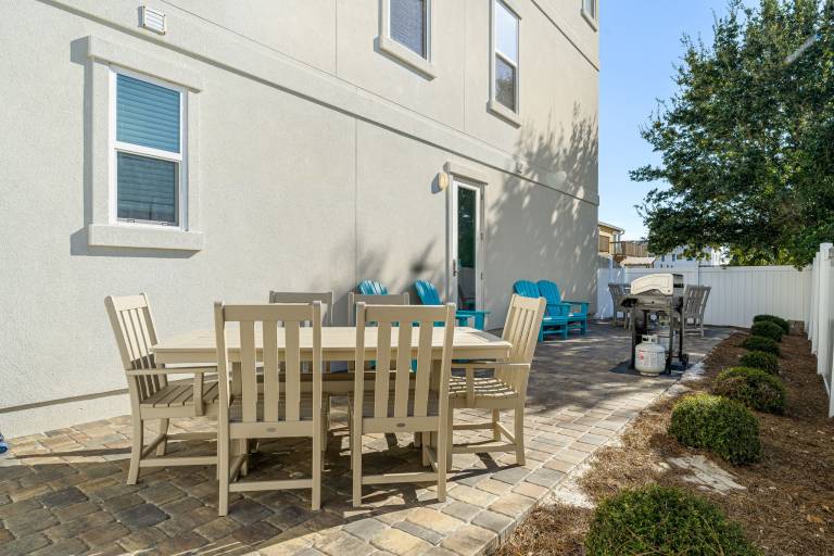 House with barbecue & heated pool | Lake view — photo 4