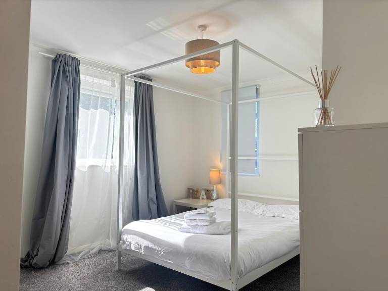 Apartment Crawley