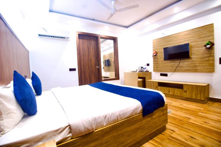 Golden Leaf Inn - Noida — photo 2