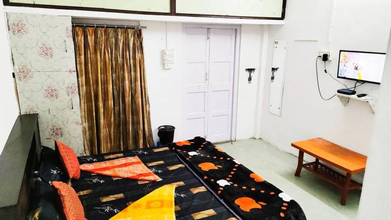 Vacation home with garden in Guwahati