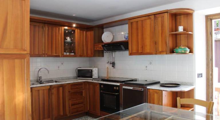 Serviced apartment with garden — photo 3