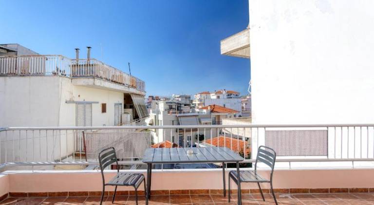 Apartment with terrace — photo 3