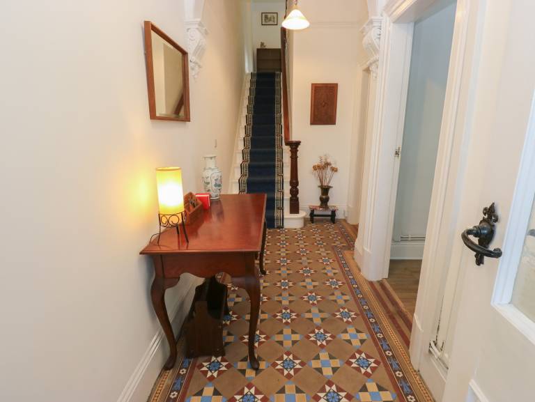Family-oriented cottage with yard & barbeque | Pets allowed — photo 2